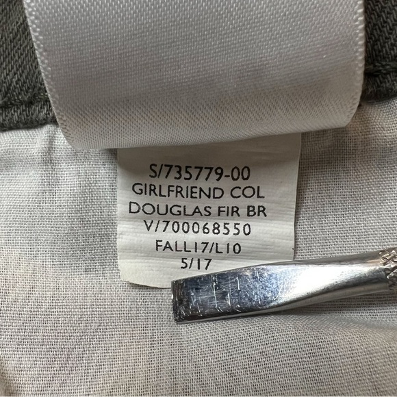 Gap Womens Girlfriend Jeans, Douglas Fir, Size 2 Regular - Picture 8 of 9